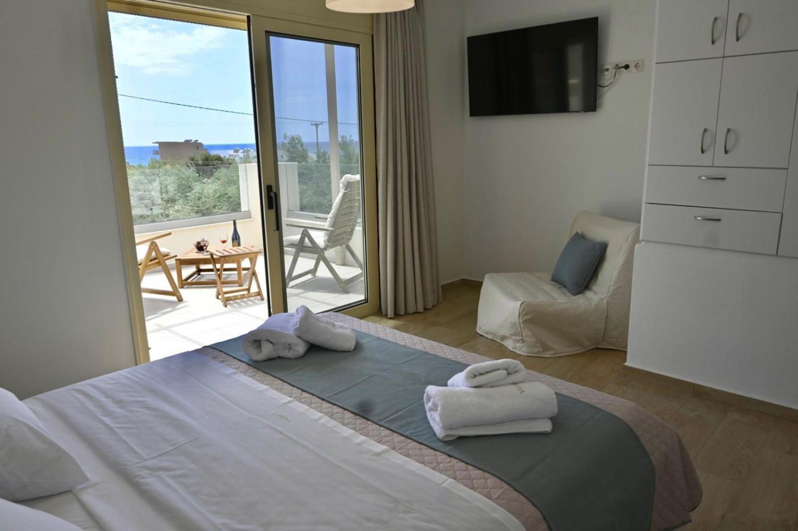 Vegera Holiday Homes Плакіас Екстер'єр фото